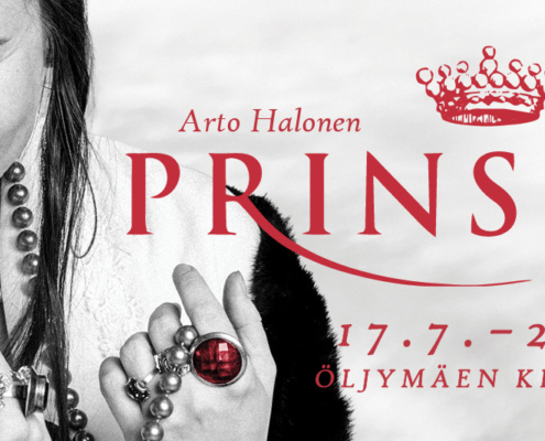 Mustavalkoinen mainoskuva Prinsessa-näytelmästä Öljymäen kesäteatterissa 17.7.–28.8.2026